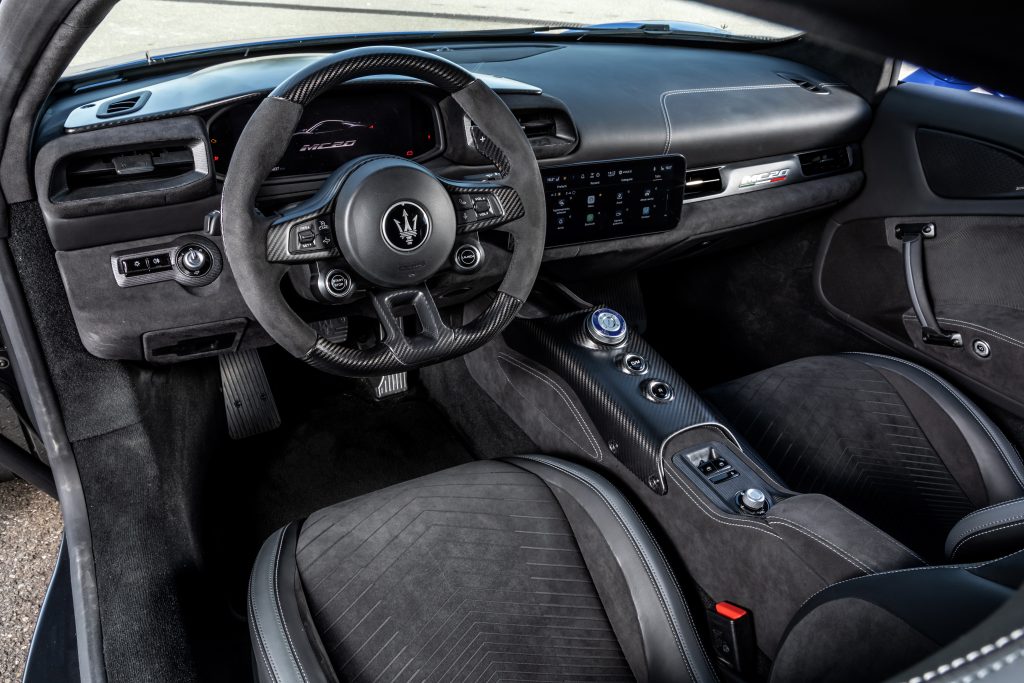 Maserati MC20 interior 