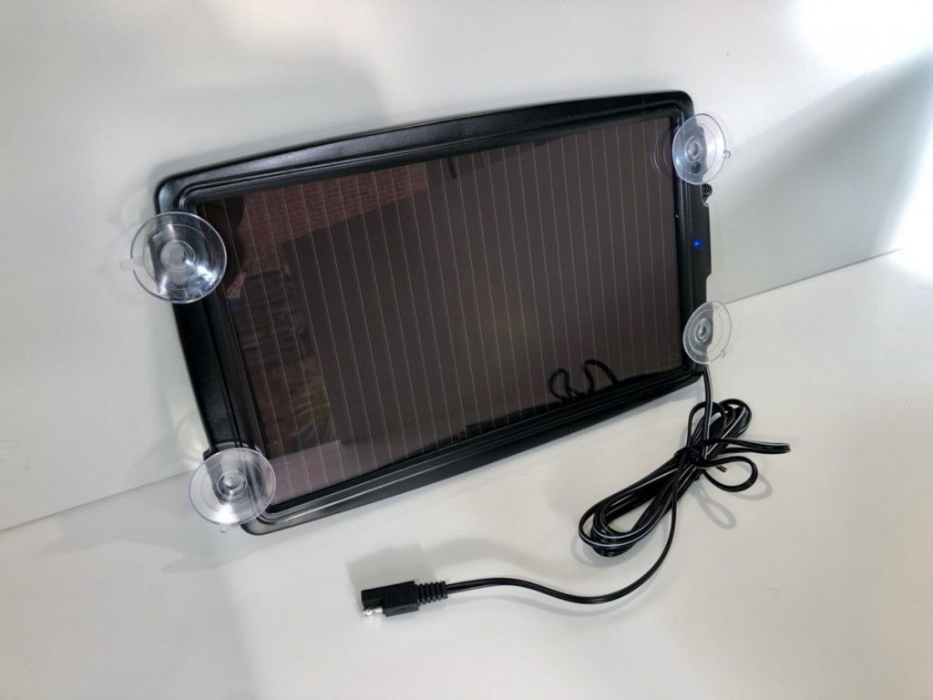 AA solar battery charger