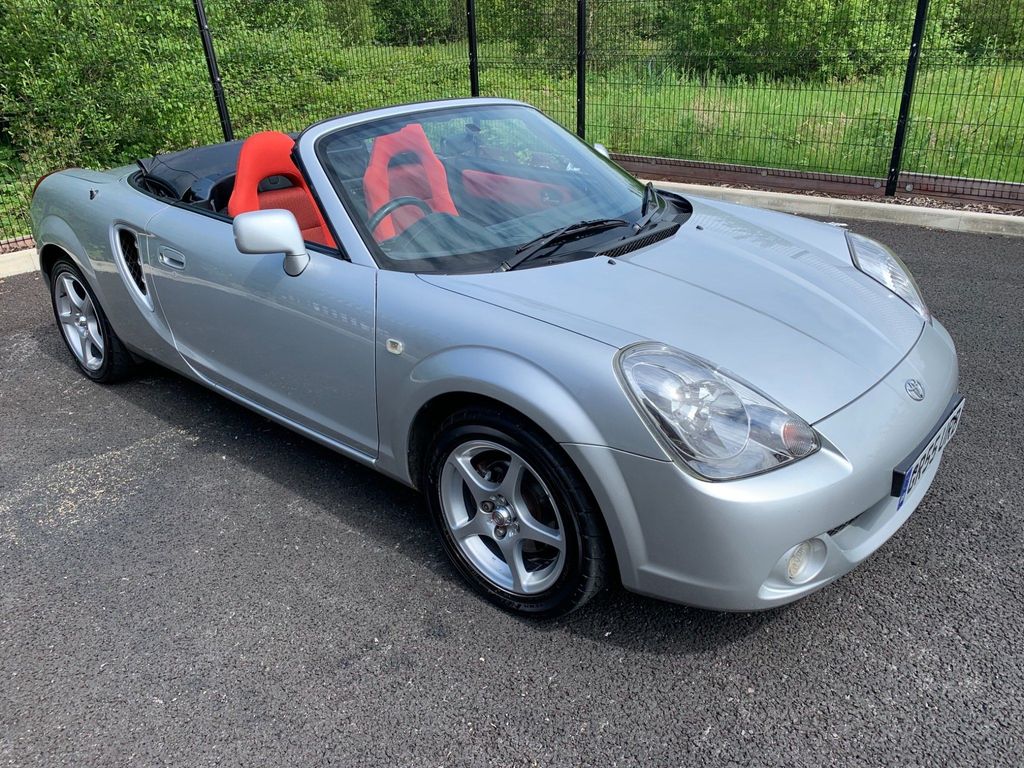 2005 Toyota MR2