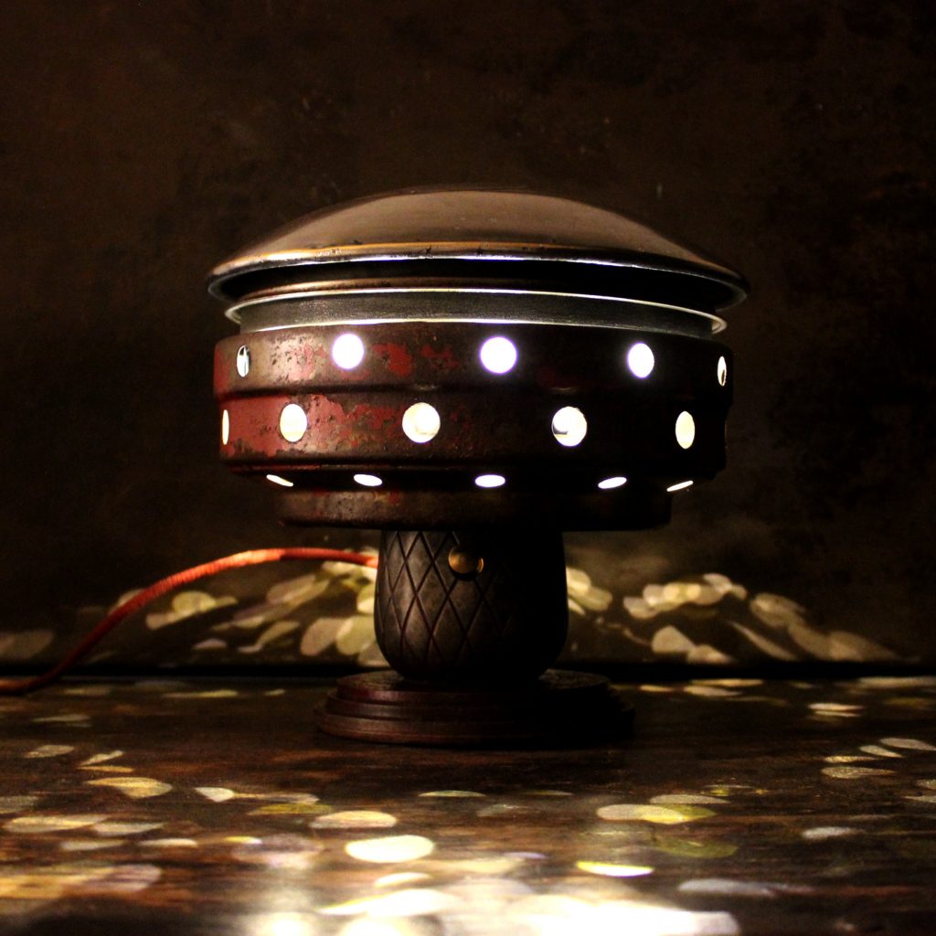 DeSoto Icon UFO lamp