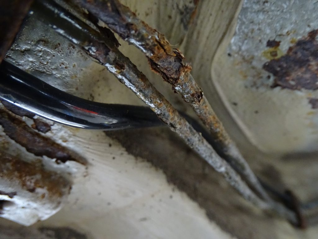 Corroded brake lines BMW M3 E46