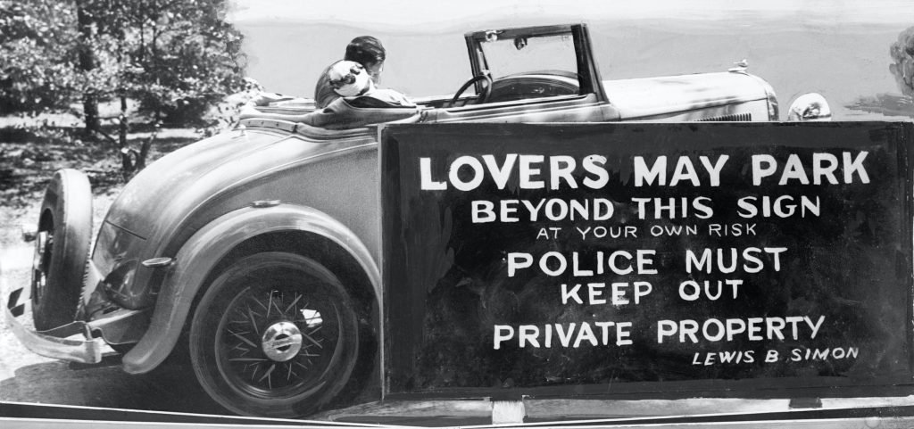 Couple kissing in a car, Camden, New Jersey, 1933