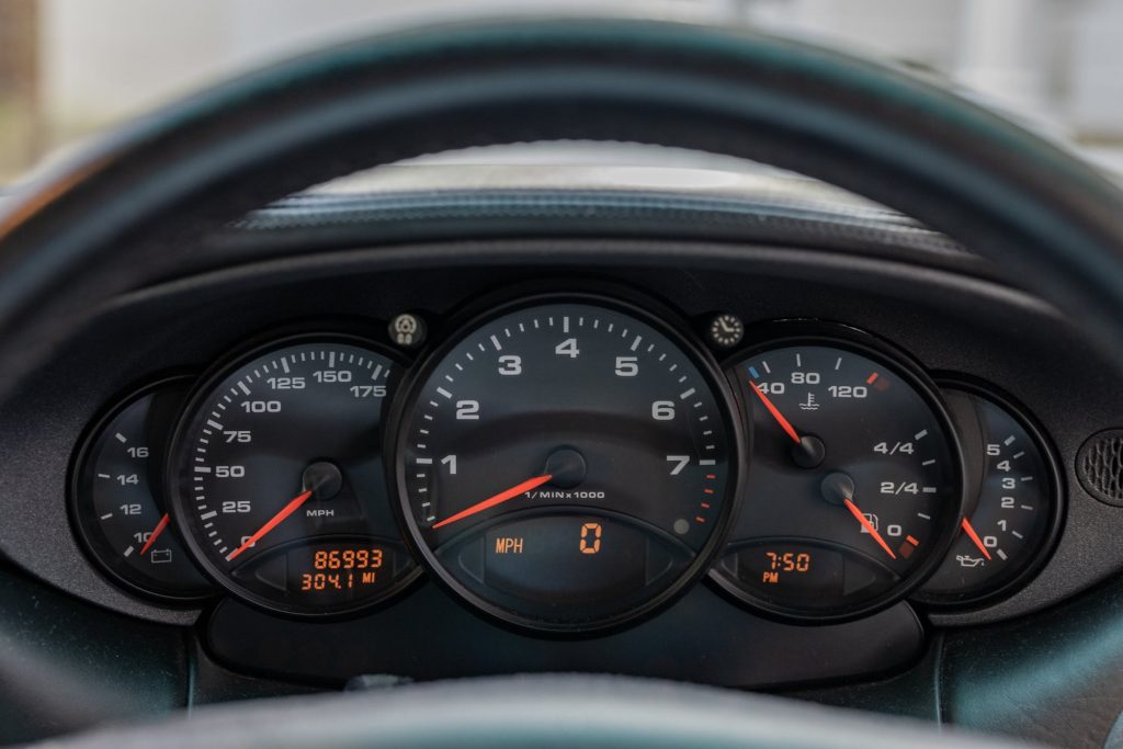 Porsche 911 996 instrument cluster