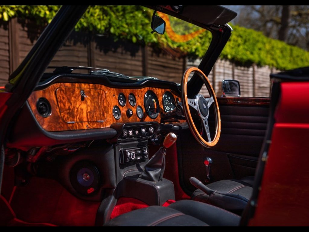 Triumph TR6 interior