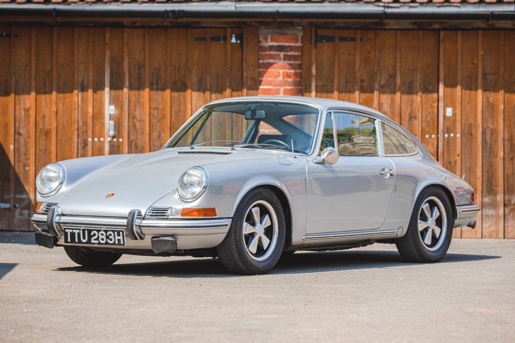 Richard Hammond is auctioning a 1969 Porsche 911T from his car collection