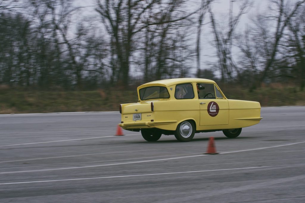 Testing a Reliant Regal_Hagerty