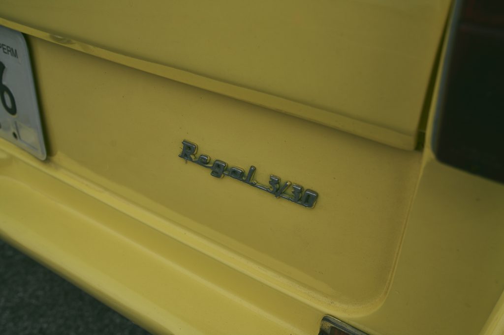 Reliant Regal badge