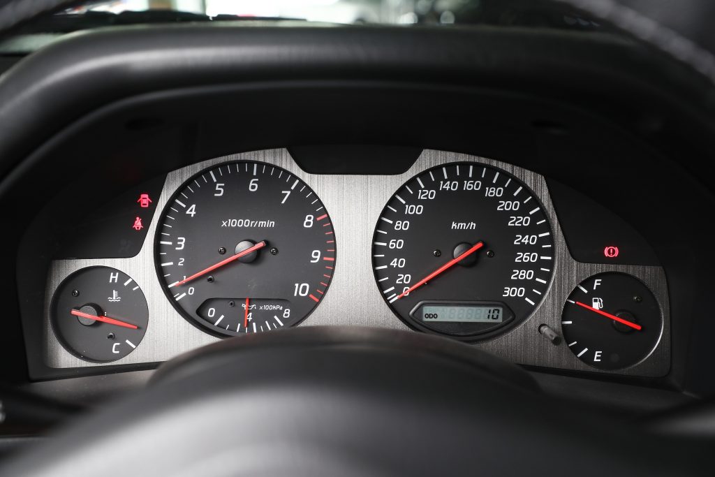 £400,000 Nissan Skyline GT-R R34 speedo and odometer