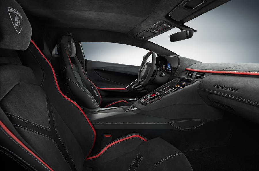 Lamborghini Aventador Ultimae edition interior
