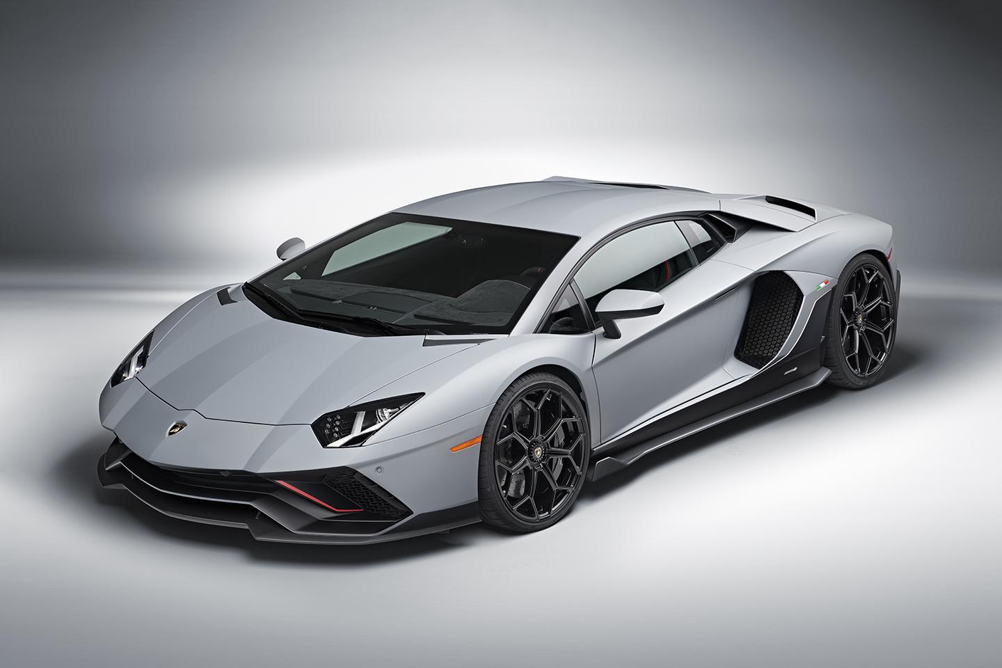 The final countdown for Lamborghini's V12 starts with the Aventador Ultimae