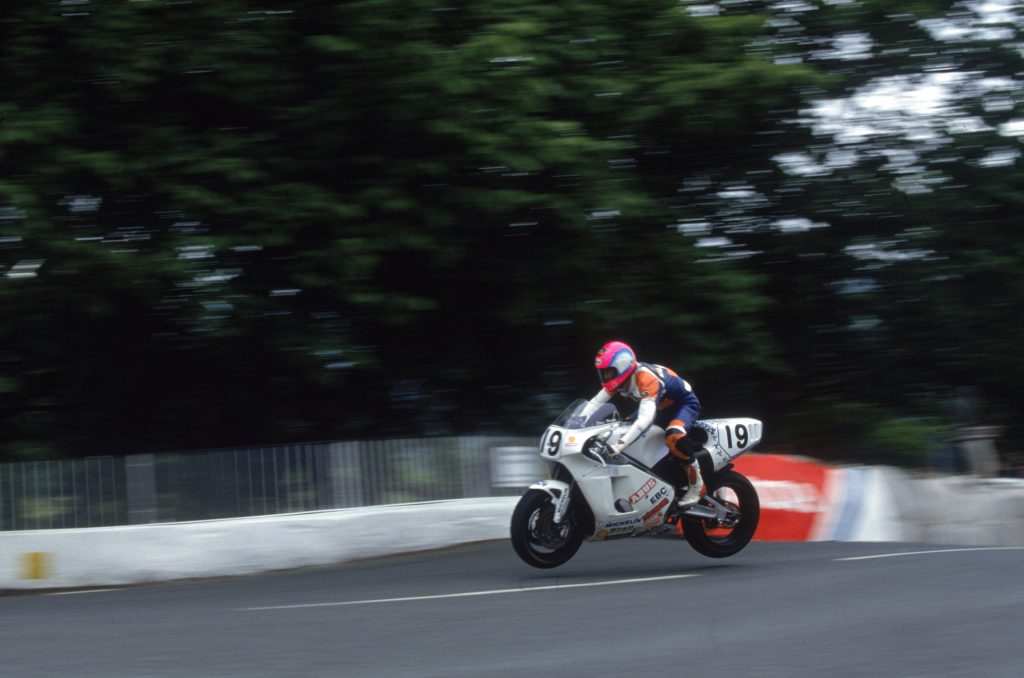 Steve Hislop racing his Norton during the 1992 Isle of Man TT