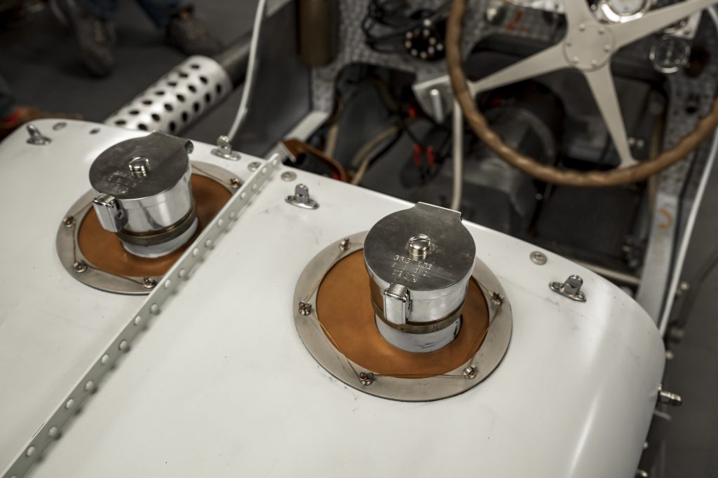 Bugatti fuel fillers