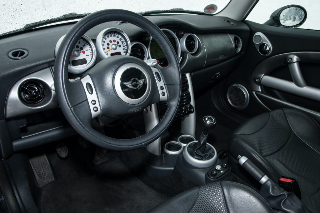 Mini Cooper R50 interior