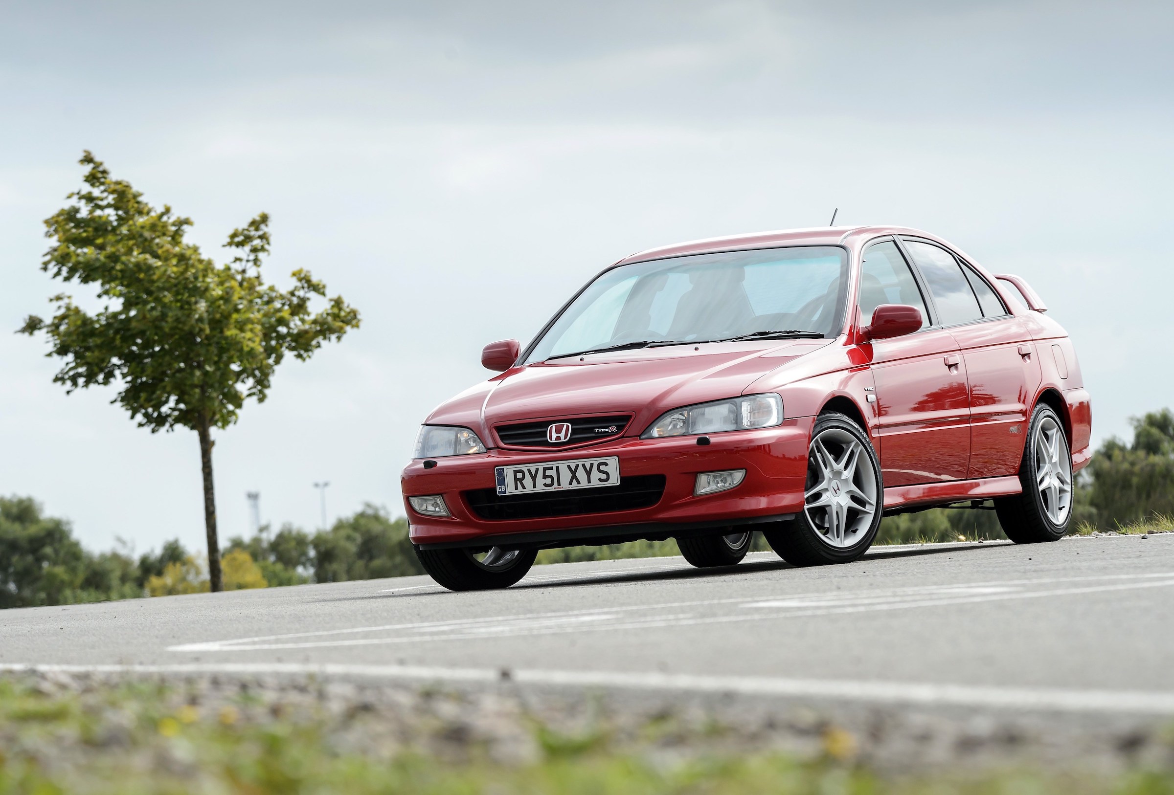 The Honda Accord Type-R is a touring car in streetwear