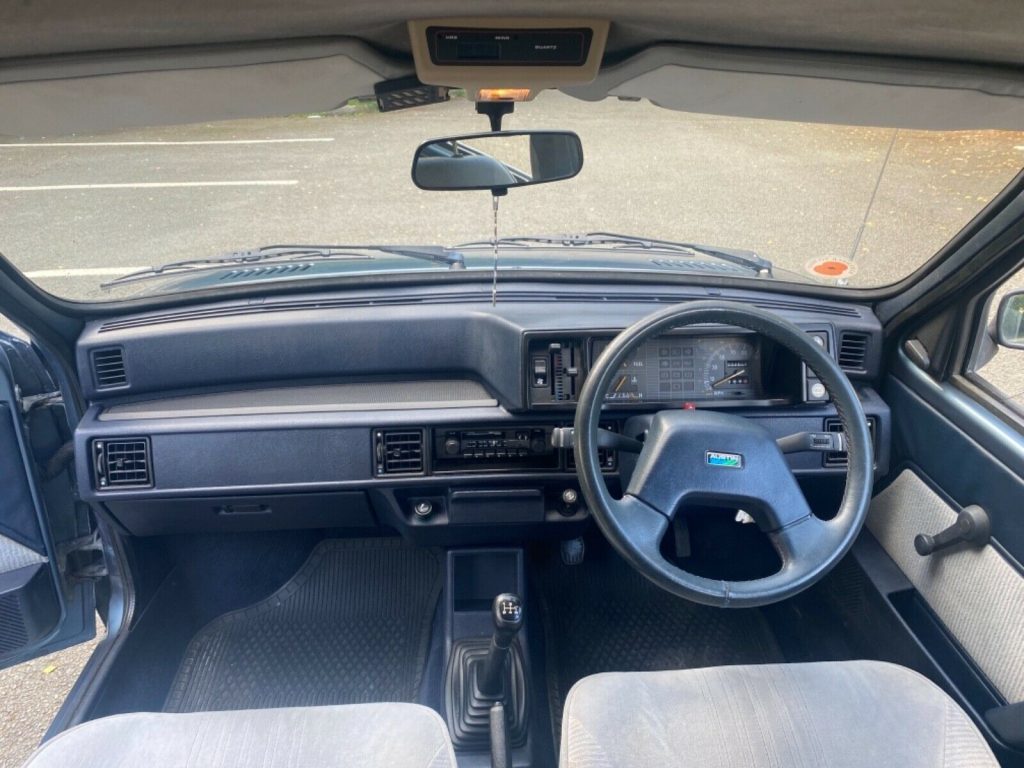 1986 Austin Metro Mayfair interior