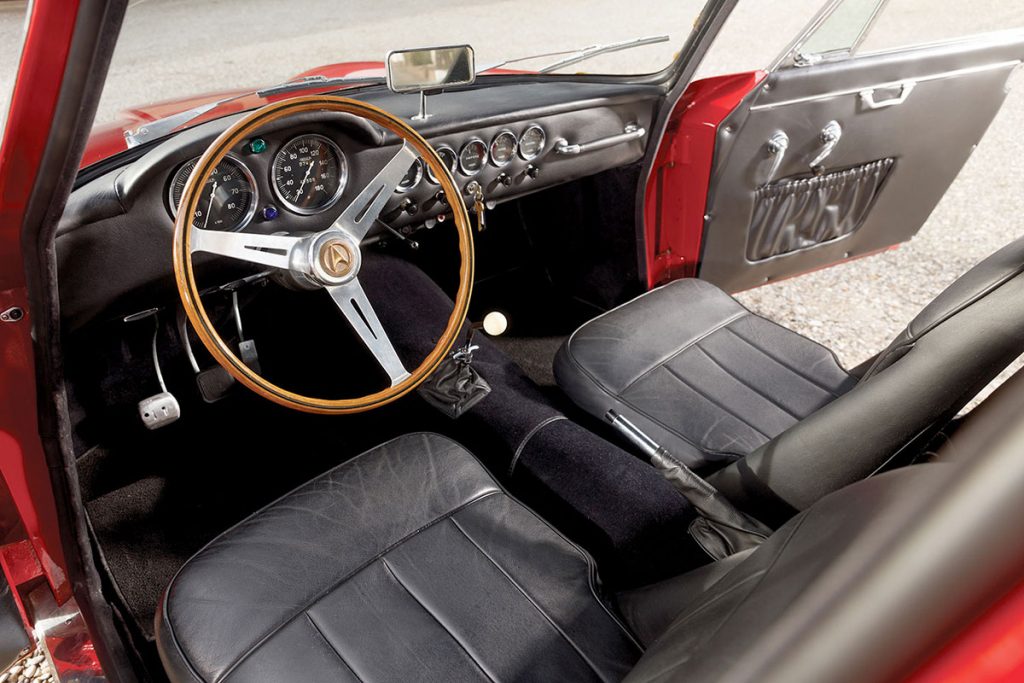 1962 Apollo GT interior