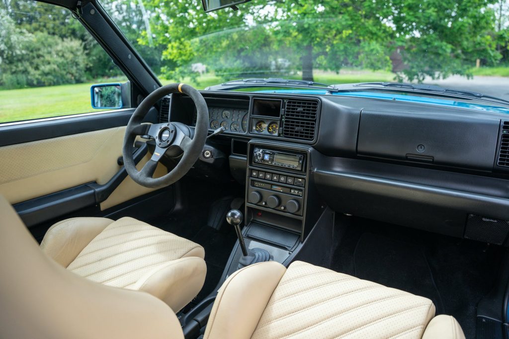 Lancia Delta Integrale Evo 2 interior