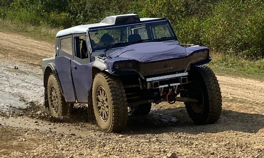 Fering Pioneer expedition vehicle 4x4 has a 4300 mile range