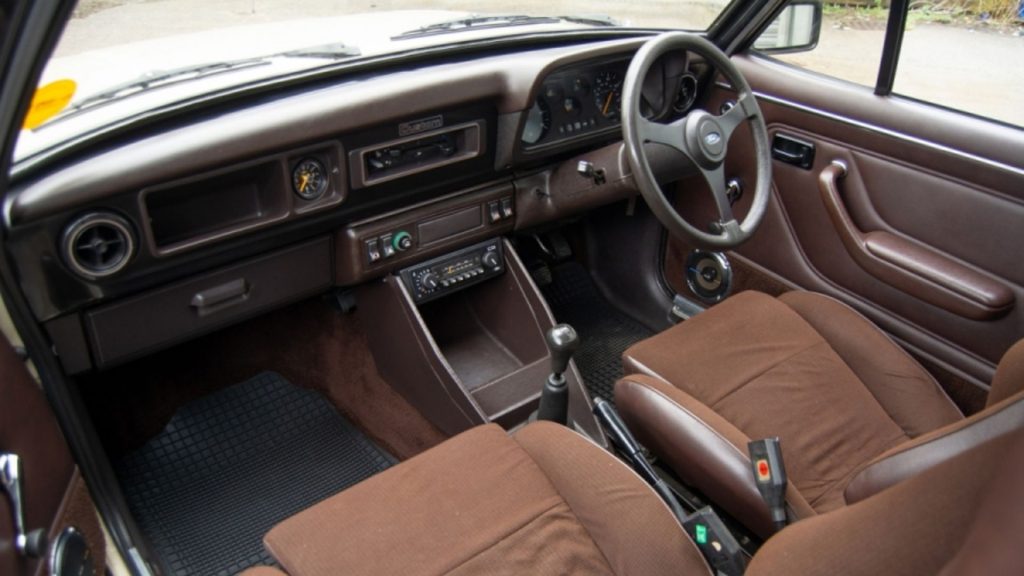 Ford Escort RS2000 interior