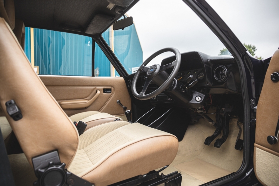 Hammond's Ford RS2000 interior