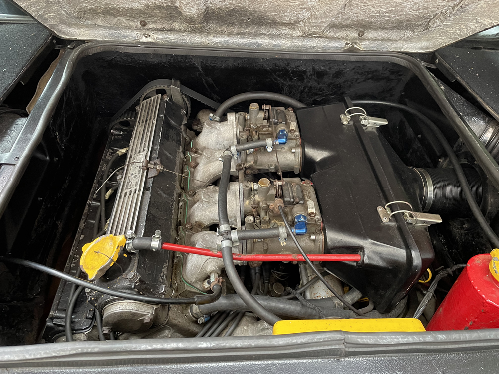 Lotus Esprit S3 engine bay