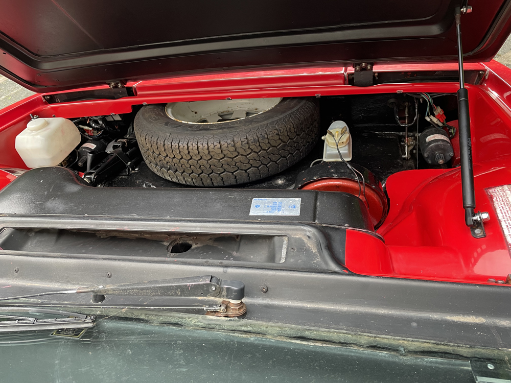 Spare wheel in the nose of Lotus Esprit