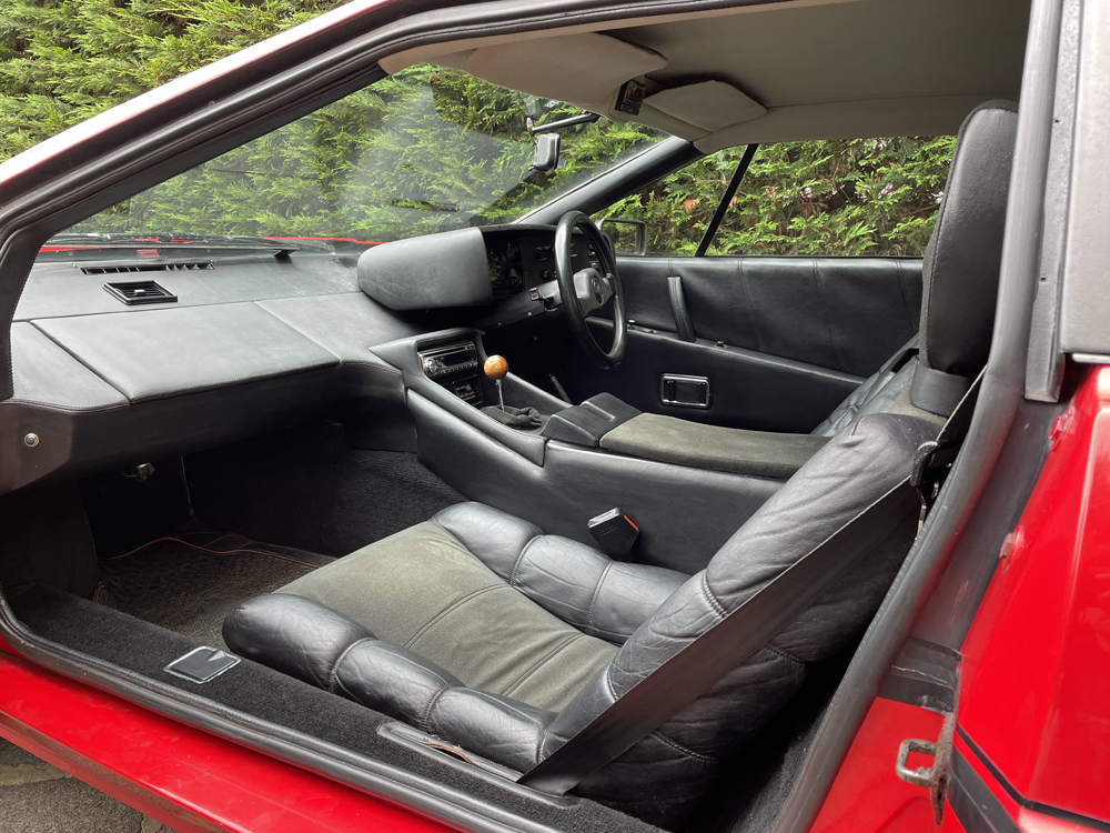 Lotus Esprit S3 interior