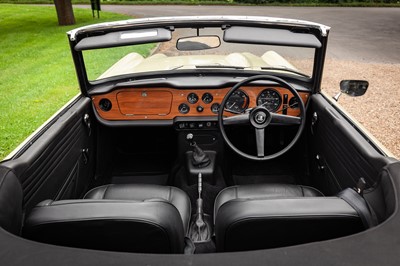 Triumph TR5 interior