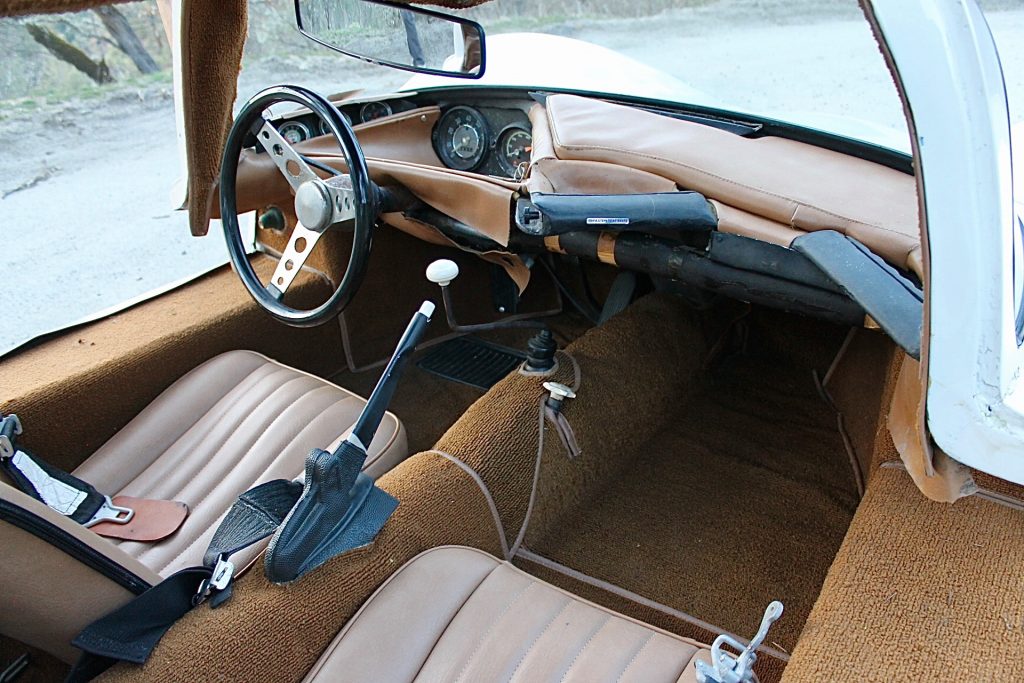 Mayan Magnum kit car interior