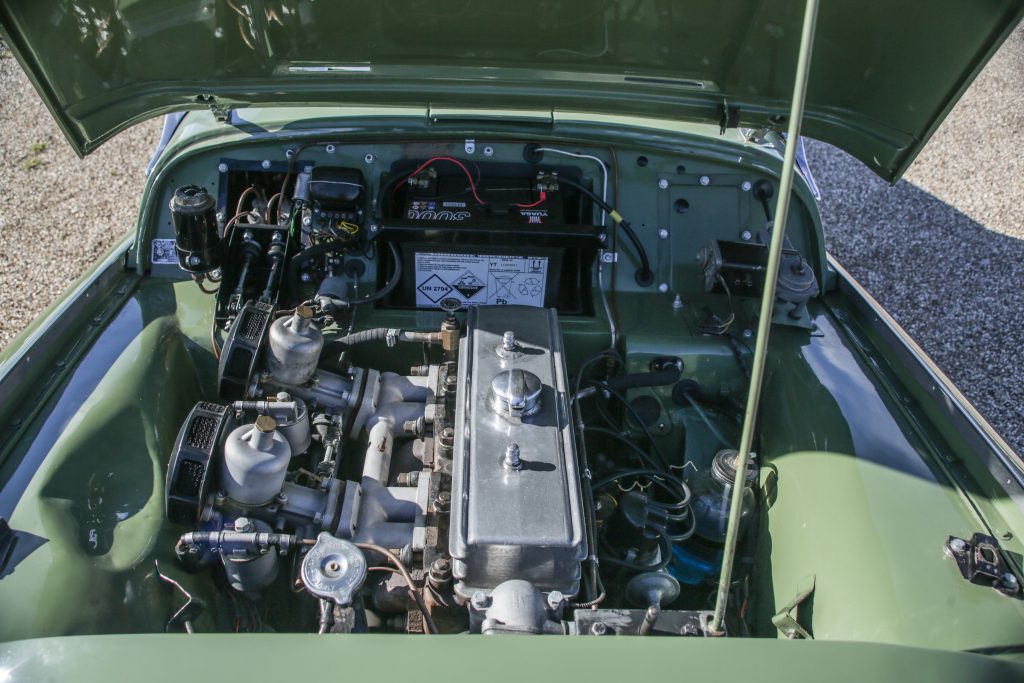 Triumph TR3A 1958 rally car engine