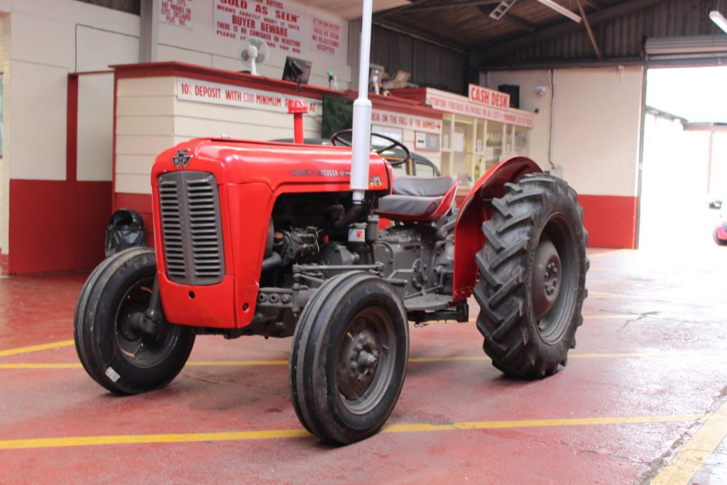 1963 Massey Ferguson 35X tractor