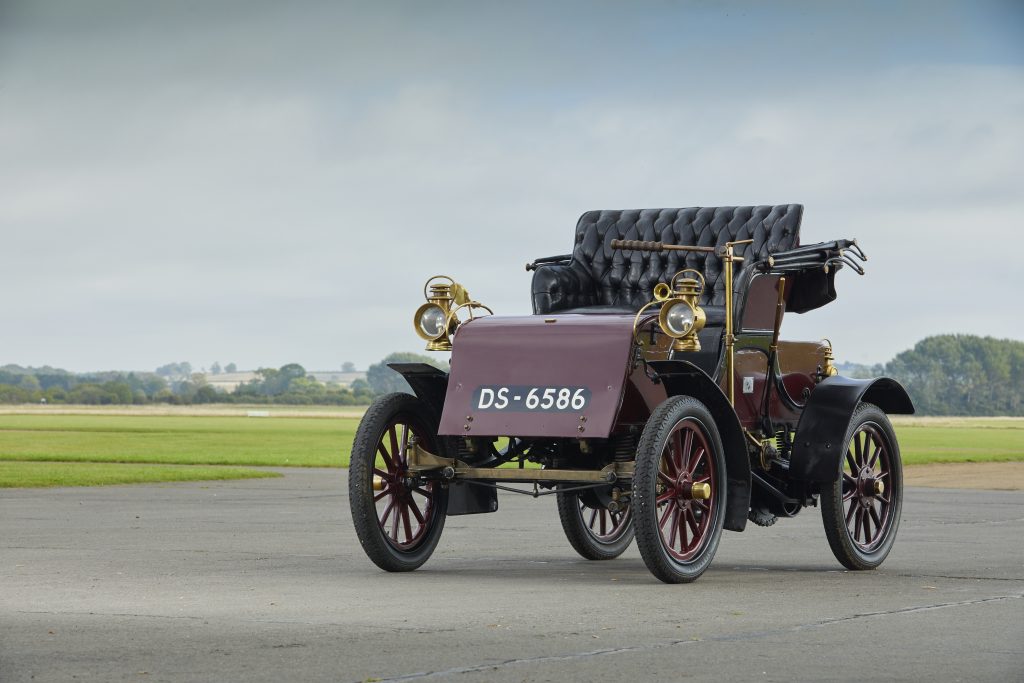 Paul Cowland drives a 1903 Knox veteran car