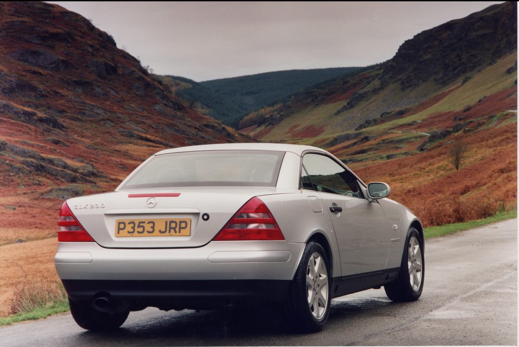 Mercedes SLK R170 featured a Vario-Roof