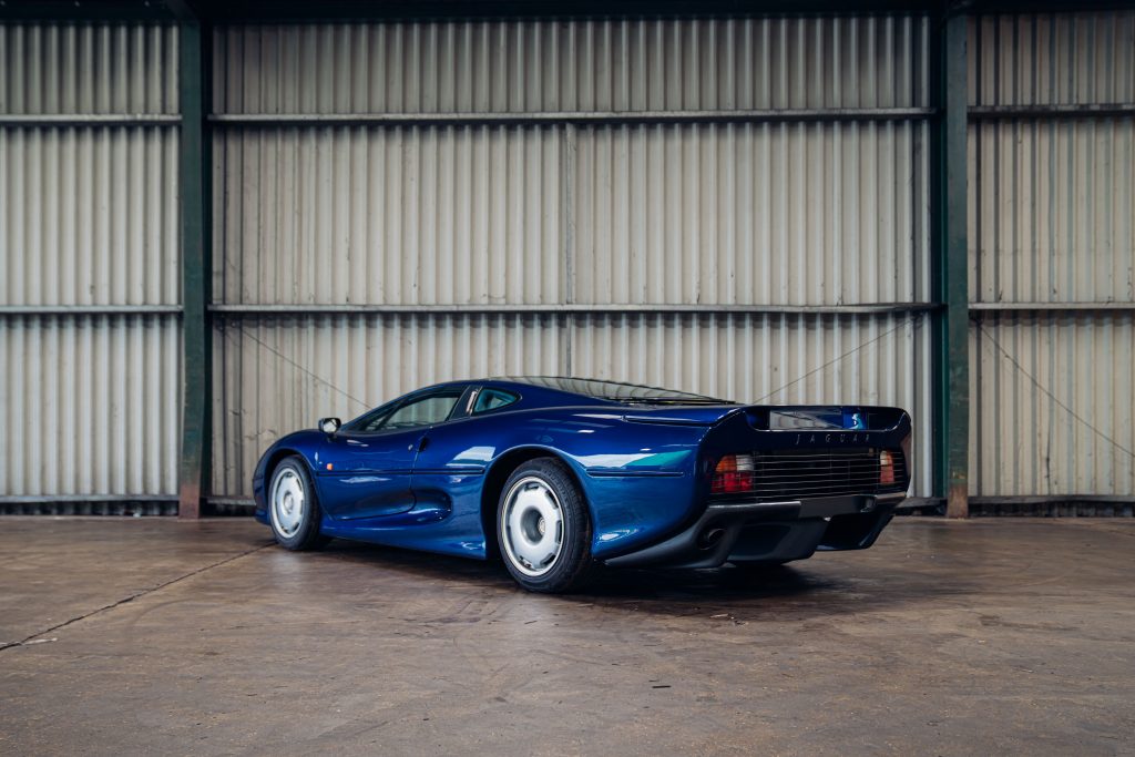 1993 Jaguar XJ220 sold for £432,500 in 2021