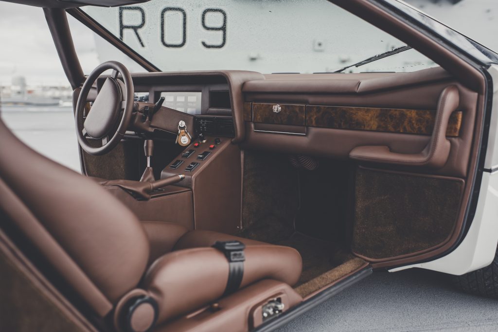 Aston Martin Bulldog interior