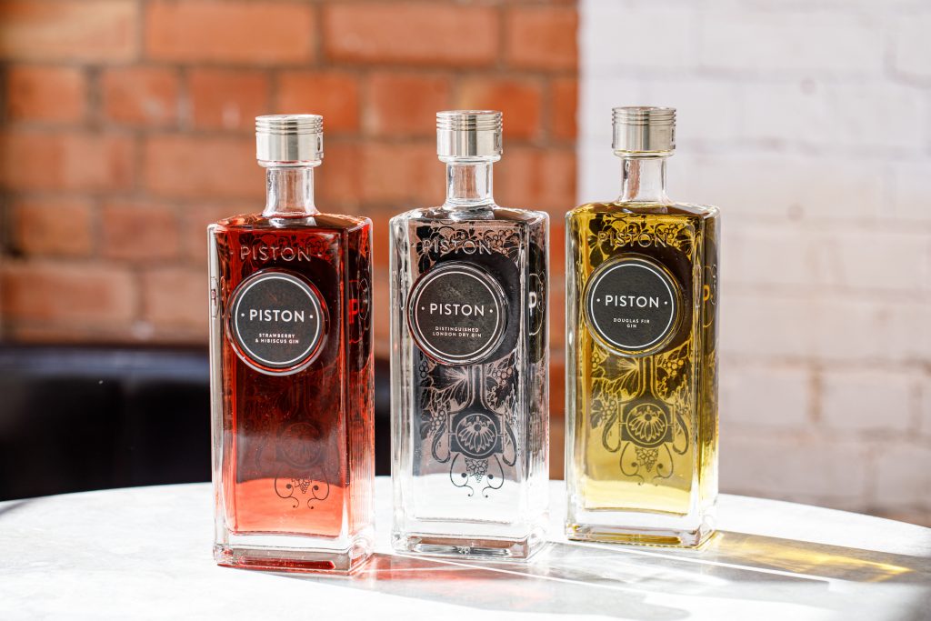 Piston gin