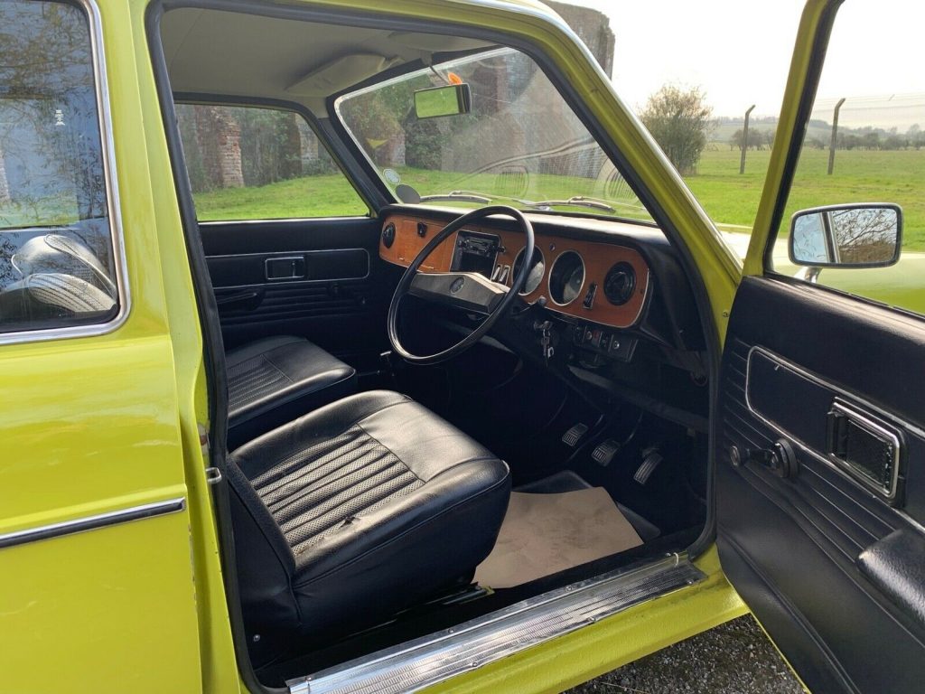 1976 Austin Maxi yellow interior