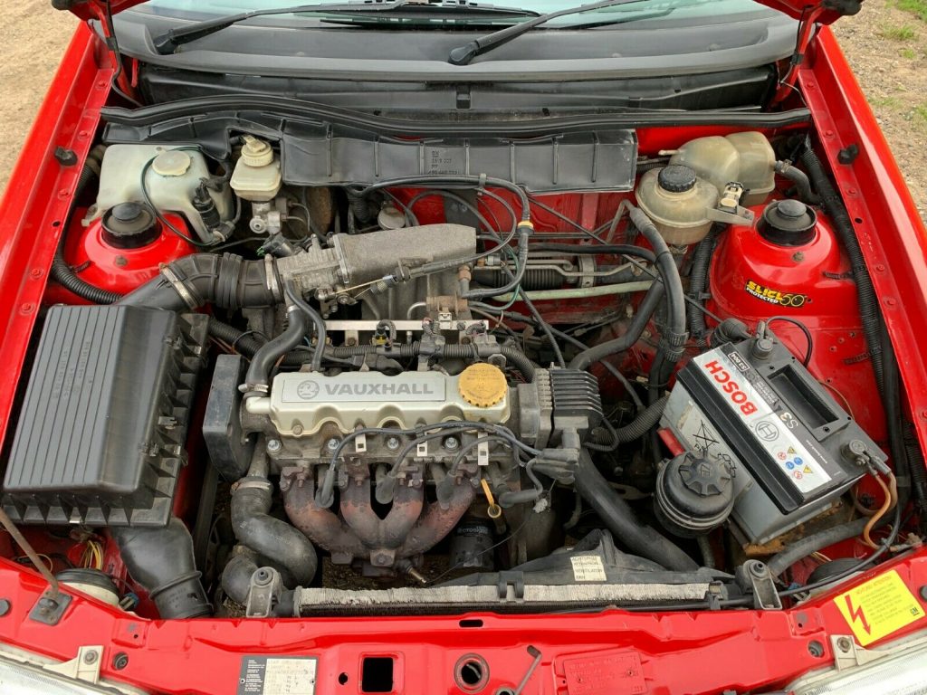 1993 Vauxhall Astra engine