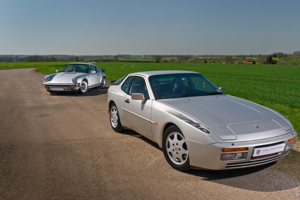 Porsche 911 Carrera 3.2 vs Porsche 944 Turbo S