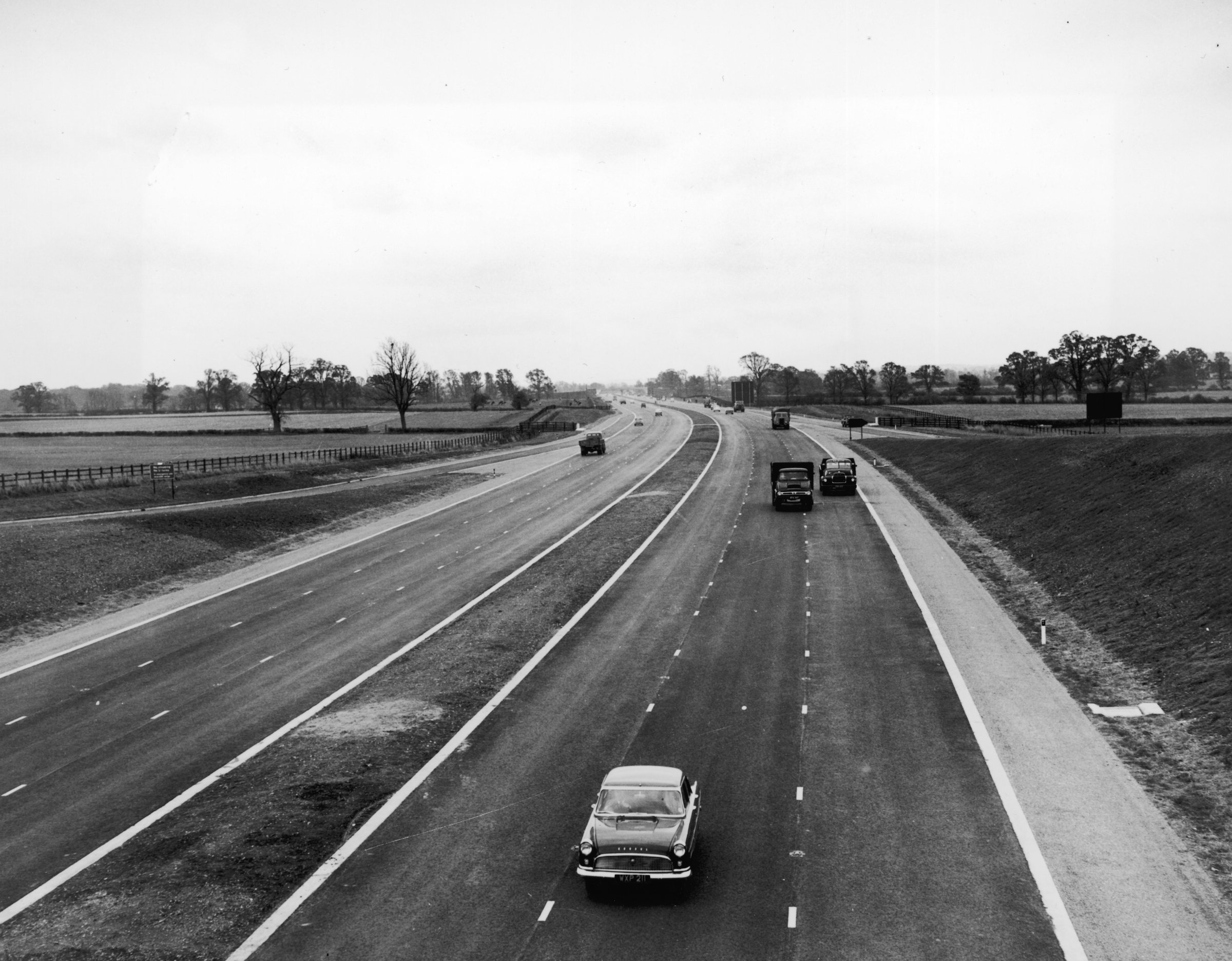 Freeze Frame: A blissfully empty M1 motorway
