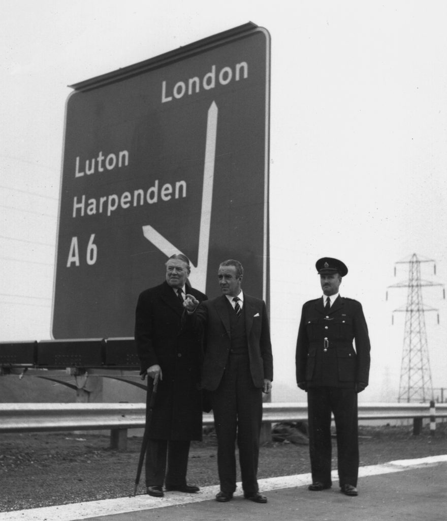 Ernest Marples with an M1 road sign, 1959