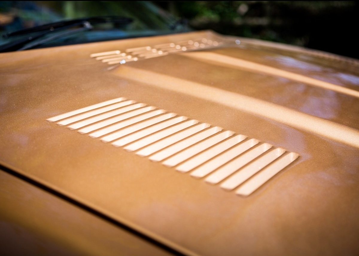 TR7 bonnet vents