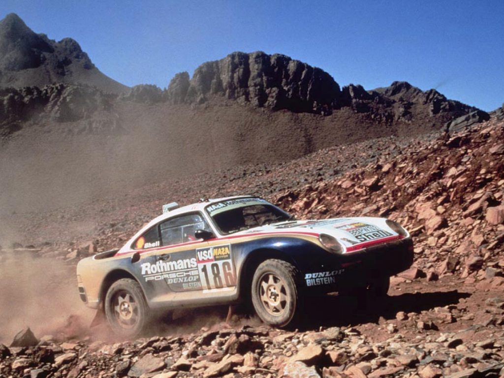 Porsche 959 in the Paris-Dakar rally