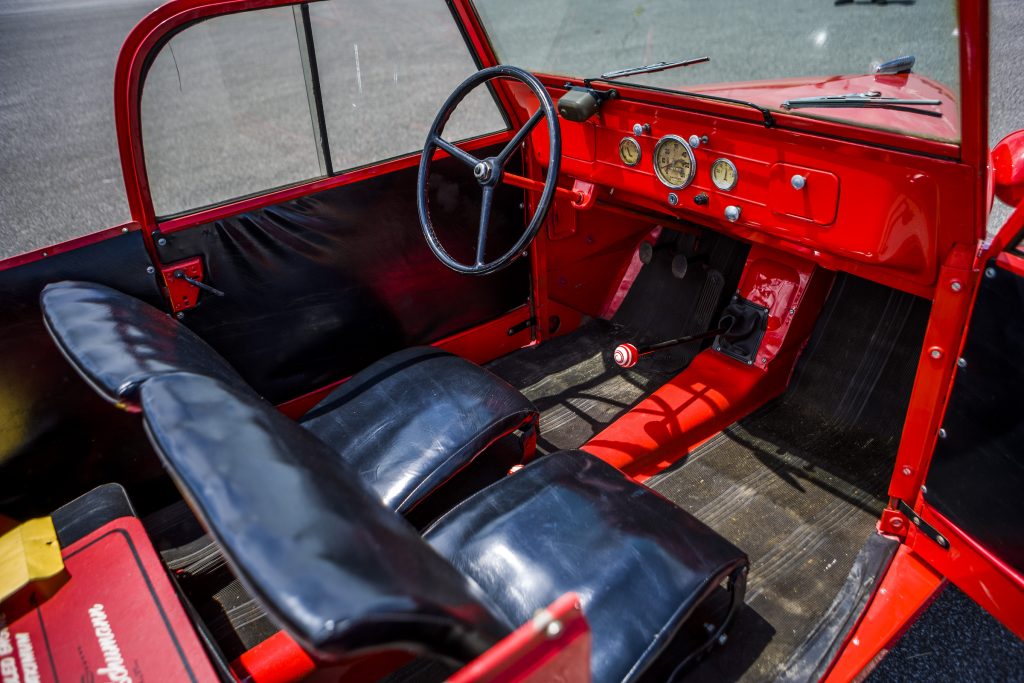 1942 Crosley RM Sotheby's interior