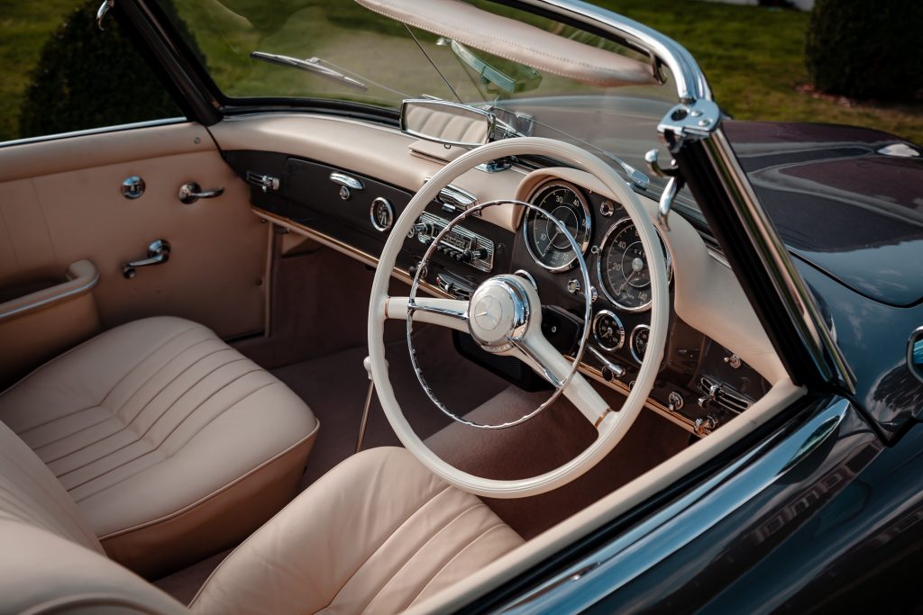 1957 Mercedes-Benz 190SL interior