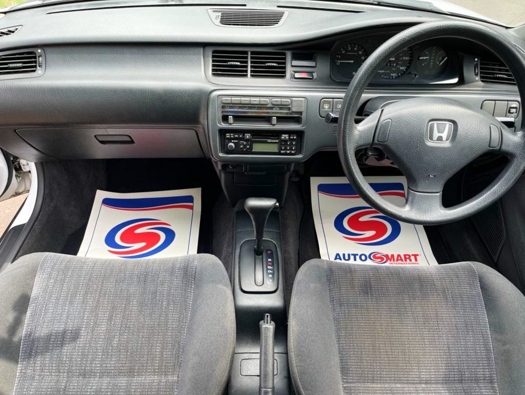 1995 Honda Civic Coupe interior