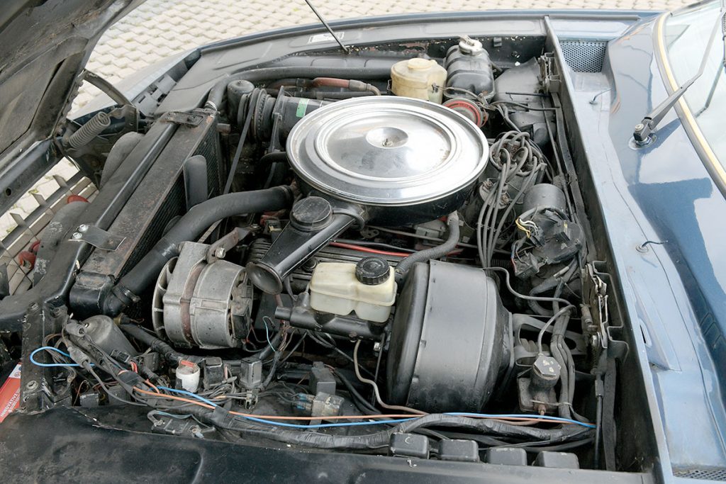 Bitter CD V8 engine