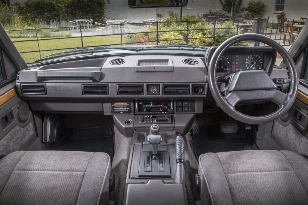 1993 Range Rover interior