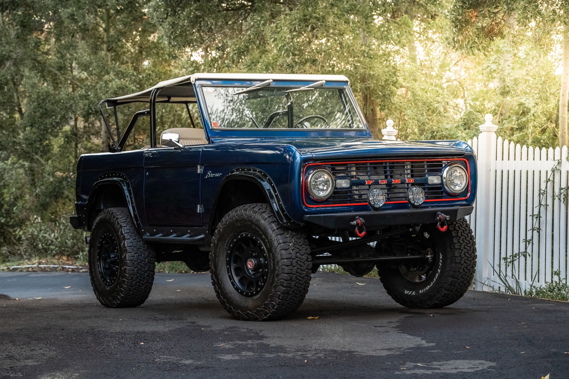 Button’s buckin’ Bronco: F1 star’s V8 4×4 comes up for auction