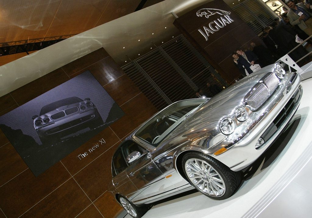 Jaguar XJ X350 aluminium doors can corrode